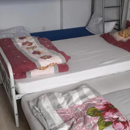 Hostel 5 Betten Im Schlafsaal Monchengladbach